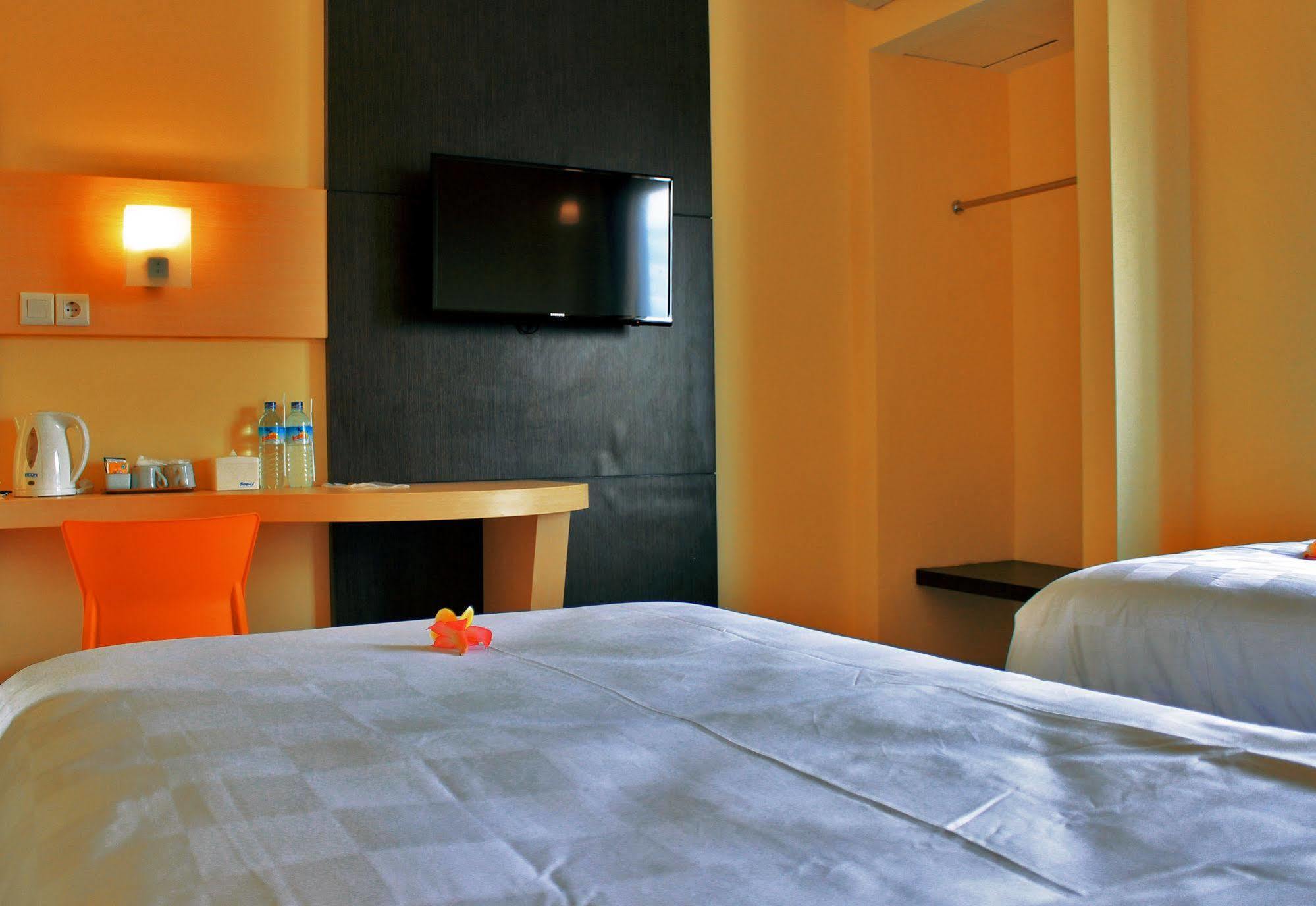M Hotel Mataram Exteriör bild
